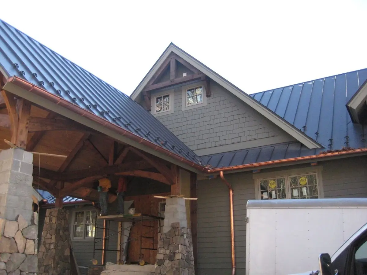 Craftsman Roofing team delivering quality roofing work in Warren